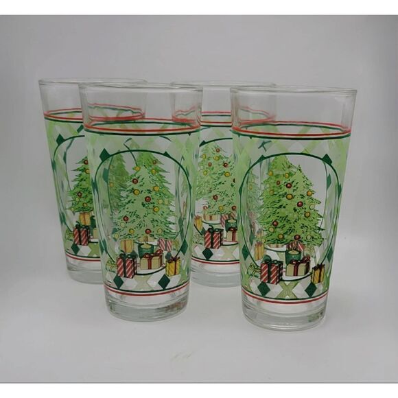Tree Tumbler Set of Four. Clear quality glass with light ornament filled tree wi - Picture 1 of 7